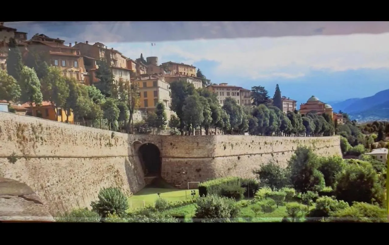 Smart Silver Apartment Central Bergamo