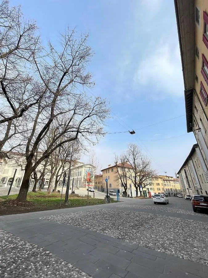 Smart Silver Apartment Central Bérgamo