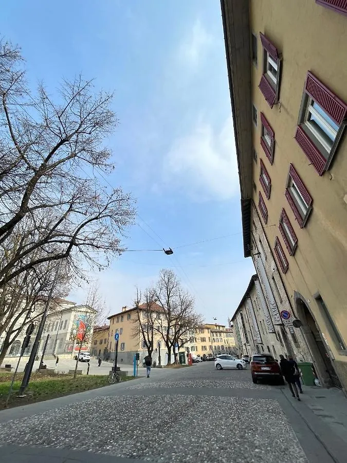 Smart Silver Apartment Central Bérgamo